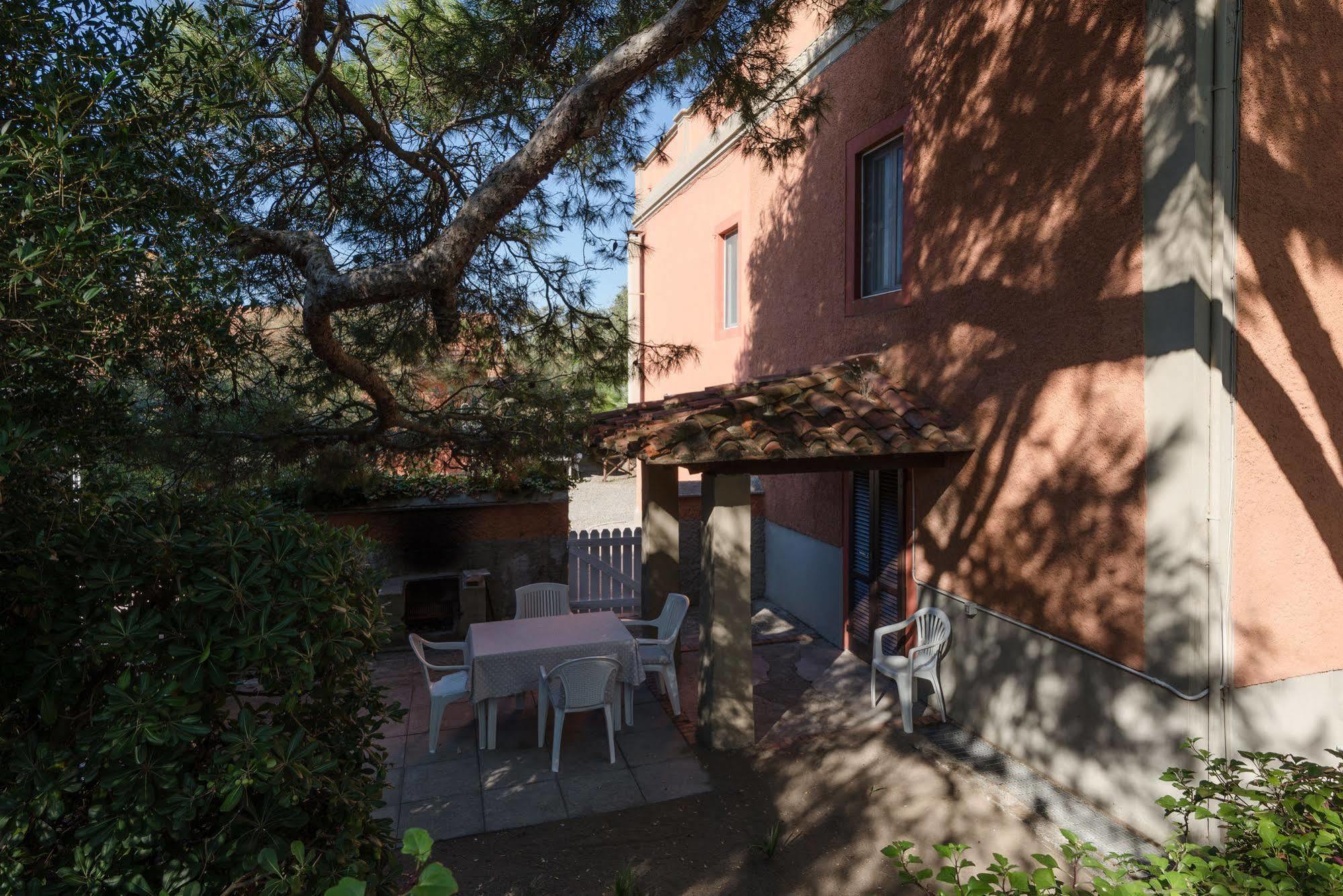 Villa Emilia Marina di Castagneto Carducci Exterior photo